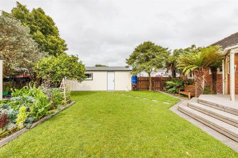 Photo of property in 55 Savage Crescent, West End, Palmerston North, 4412