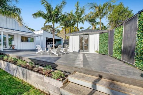 Photo of property in 61 Brian Crescent, Stanmore Bay, Whangaparaoa, 0932