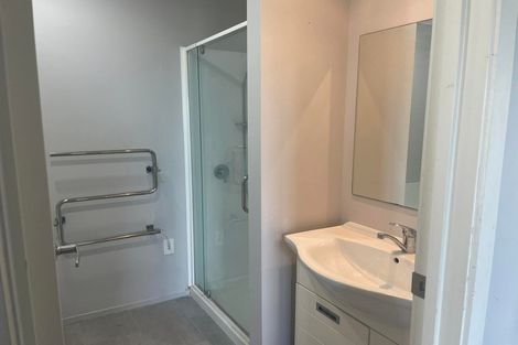 Photo of property in 42 Queens Park Crescent, Frankton, Hamilton, 3204