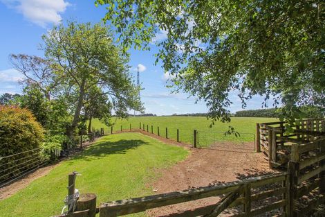 Photo of property in 1304 Glenbrook Road, Glenbrook, Waiuku, 2681