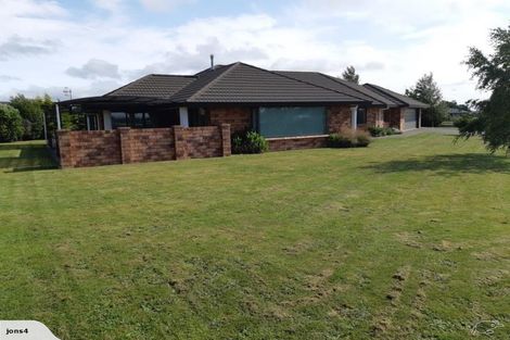 Photo of property in 124 Mt Taylor Drive, Feilding, 4775
