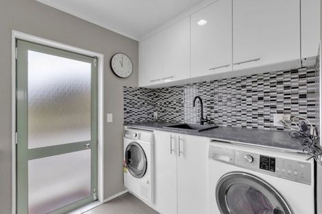 Photo of property in 2 Lochinver Drive, Nawton, Hamilton, 3200