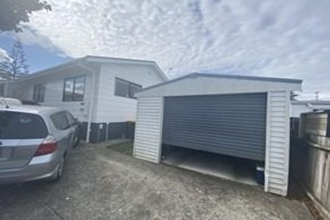 Photo of property in 1/3 Rewa Street, New Lynn, Auckland, 0600