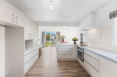 Photo of property in 92 Mooray Avenue, Bishopdale, Christchurch, 8053