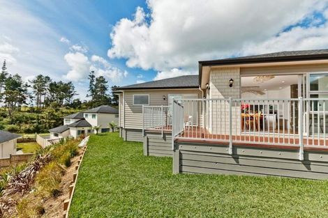 Photo of property in 16 Gumdigger Rise, Silverdale, 0932