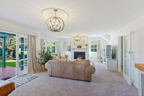 Photo of property in 10 Nimmo Avenue, Waikanae, 5036