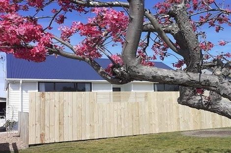 Photo of property in 19 Avro Crescent, Hornby, Christchurch, 8042