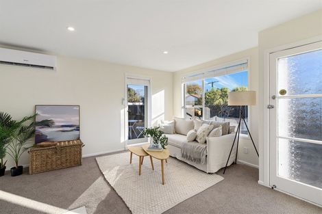 Photo of property in 1/11 Radnor Street, St Albans, Christchurch, 8014