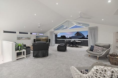 Photo of property in 112 Karewa Parade, Papamoa Beach, Papamoa, 3118