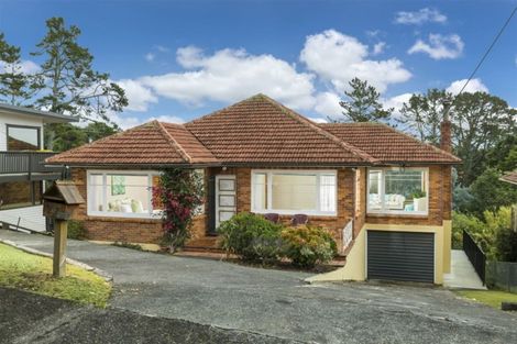Photo of property in 207 Titirangi Road, Titirangi, Auckland, 0604