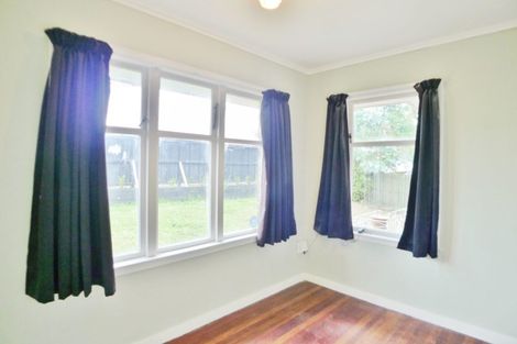 Photo of property in 2/177 Mokoia Road, Birkenhead, Auckland, 0626