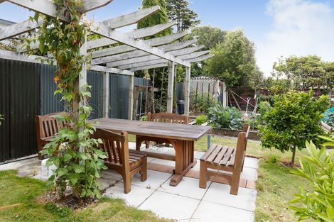 Photo of property in 19 Sheffield Street, Awapuni, Palmerston North, 4412