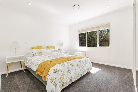 Photo of property in 30 Hogarth Rise, West Harbour, Auckland, 0618