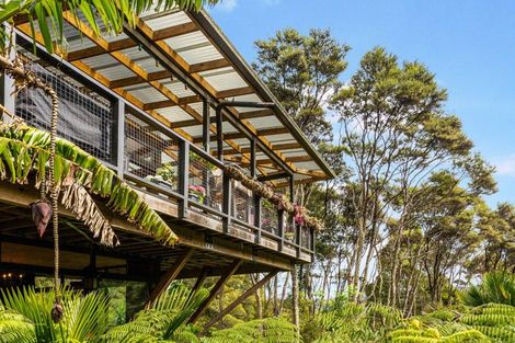 Photo of property in 77 Huia Road, Titirangi, Auckland, 0604