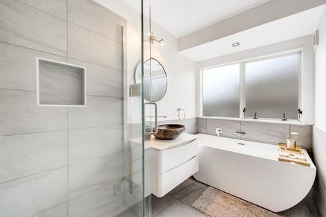 Photo of property in 1/41 West Fairway, Golflands, Auckland, 2013