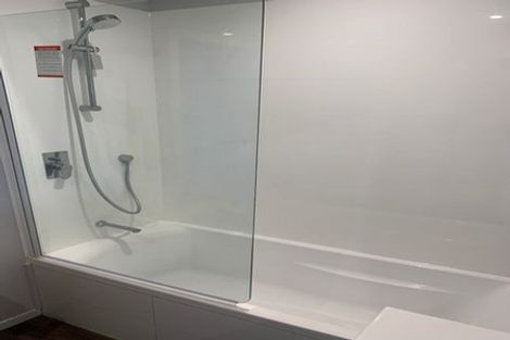 Photo of property in 3a Hillview Crescent, Paparangi, Wellington, 6037