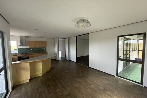Photo of property in 25 Sandgate Avenue, Botany Downs, Auckland, 2010