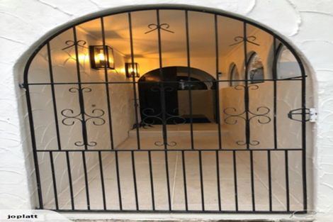 Photo of property in 31 Squirrel Lane, Browns Bay, Auckland, 0630