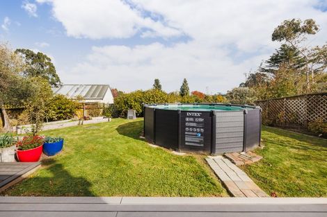 Photo of property in 21 Heathcote Place, Fitzherbert, Palmerston North, 4410