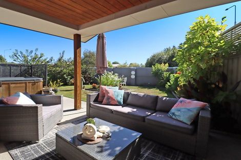 Photo of property in 17 Grove Avenue, Weston, Oamaru, 9401