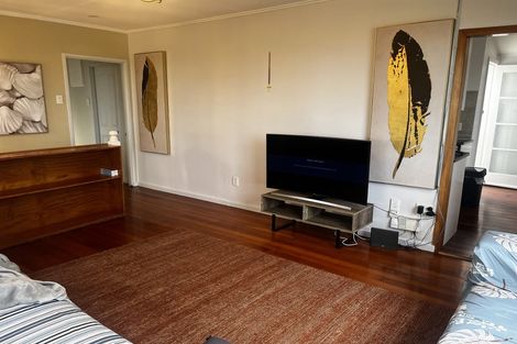 Photo of property in 91 Fairview Avenue, Fairview Heights, Auckland, 0632