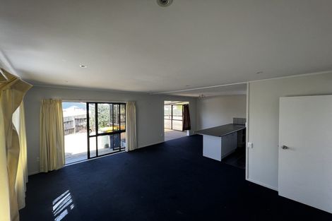 Photo of property in 17 Sabot Place, Massey, Auckland, 0614