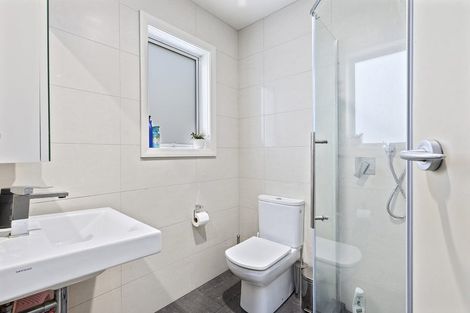 Photo of property in 8 Chatham Street, Berhampore, Wellington, 6023