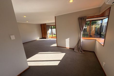 Photo of property in 2/38 Chipping Lane, Redwood, Christchurch, 8051
