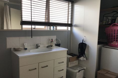 Photo of property in 2/28 Third Avenue, Tauranga, 3110