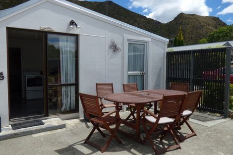 Photo of property in 52 Bledisloe Street, Kurow, 9435