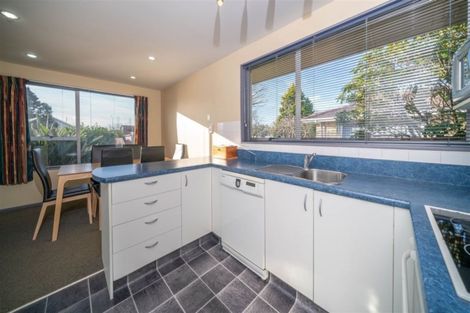 Photo of property in 58 Denise Crescent, Hornby, Christchurch, 8042