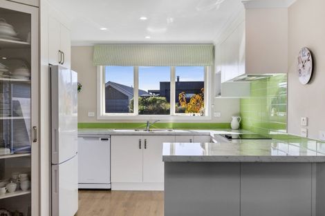 Photo of property in 4 Tuhua Close, Wharewaka, Taupo, 3330