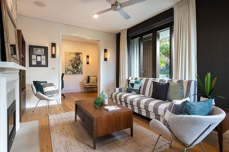 Photo of property in 2/214a Lake Road, Hauraki, Auckland, 0622