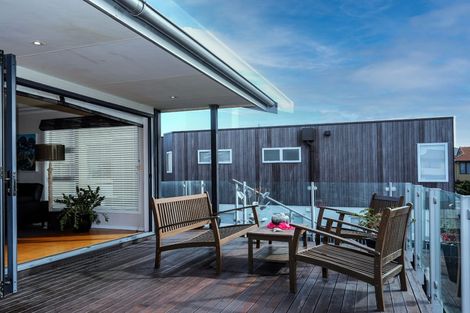 Photo of property in 393 Oceanbeach Road, Mount Maunganui, 3116