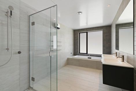 Photo of property in 6 Red Deer Rise, Kelvin Heights, Queenstown, 9300