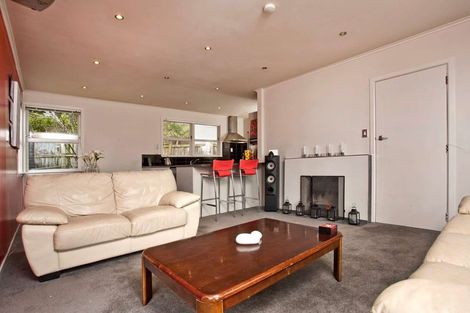 Photo of property in 13 James Street, Glenfield, Auckland, 0629