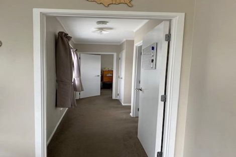 Photo of property in 96 Hutchinsons Road, Bucklands Beach, Auckland, 2014