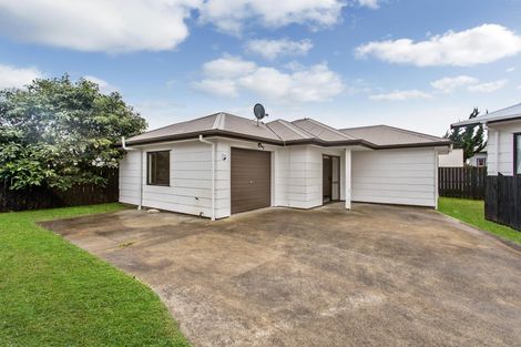 Photo of property in 96 Maplesden Drive, Clendon Park, Auckland, 2103