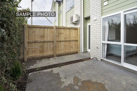 Photo of property in 2/10 Burrows Place, Frankton, Hamilton, 3204