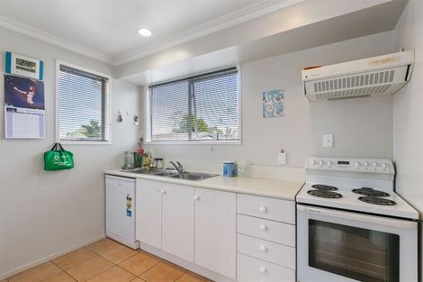 Photo of property in 165 Gills Road, Half Moon Bay, Auckland, 2014