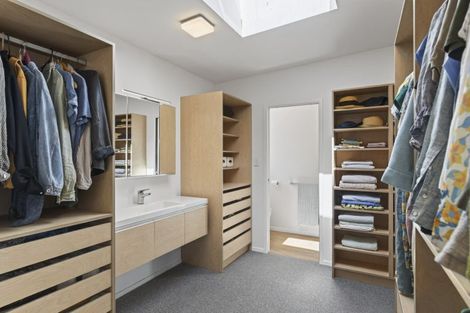 Photo of property in 9 Mount Edgecumbe Street, New Plymouth, 4310