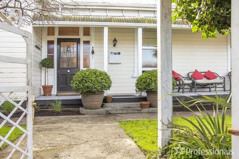 Photo of property in 1 Tyne Street, Carterton, 5713