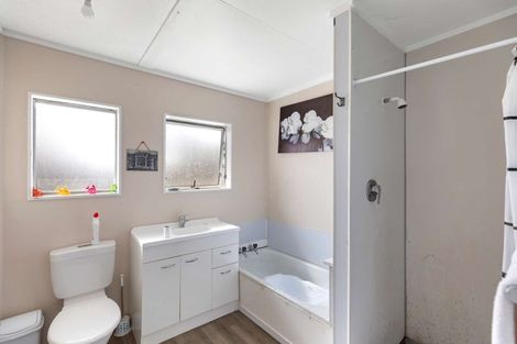 Photo of property in 17 Lewis Street, Te Kamo, Whangarei, 0112