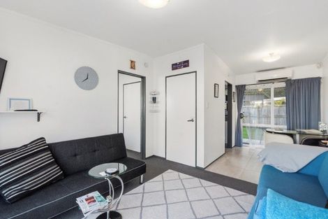 Photo of property in 19/100 River Road, Hamilton East, Hamilton, 3216