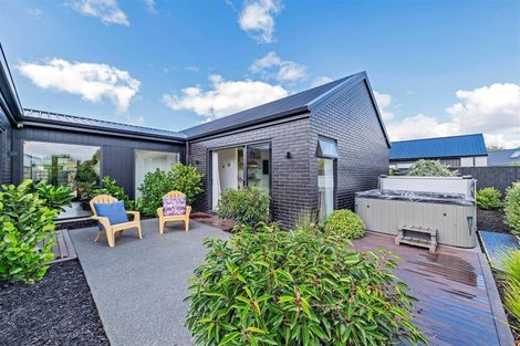 Photo of property in 10 Kinnerton Lane, Casebrook, Christchurch, 8051