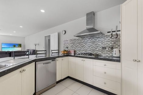 Photo of property in 43 Broadhaven Avenue, Parklands, Christchurch, 8083