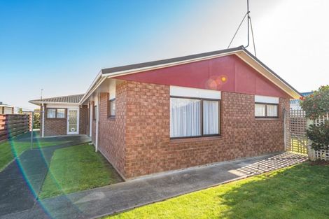 Photo of property in 3 Warwick Place, Springvale, Whanganui, 4501