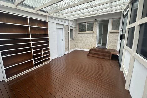 Photo of property in 1/166 Fisher Parade, Farm Cove, Auckland, 2012