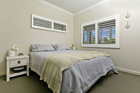 Photo of property in 6 Puriri Boulevard, Orewa, 0931