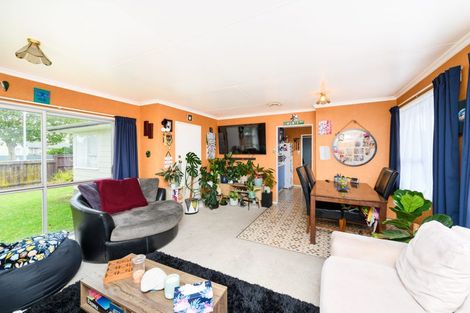 Photo of property in 28 Robinson Crescent, Westbrook, Palmerston North, 4412